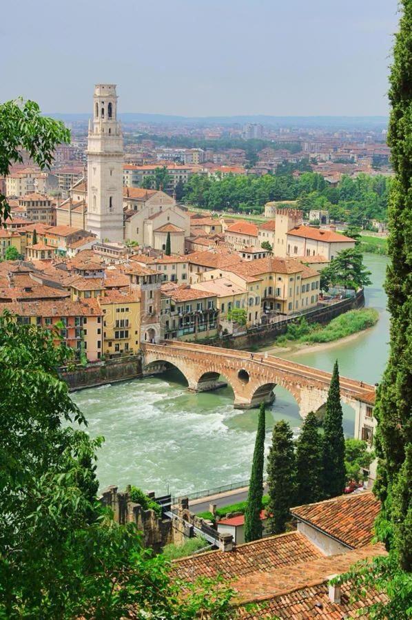 Ferienwohnung Residenza Duomo Verona Exterior foto